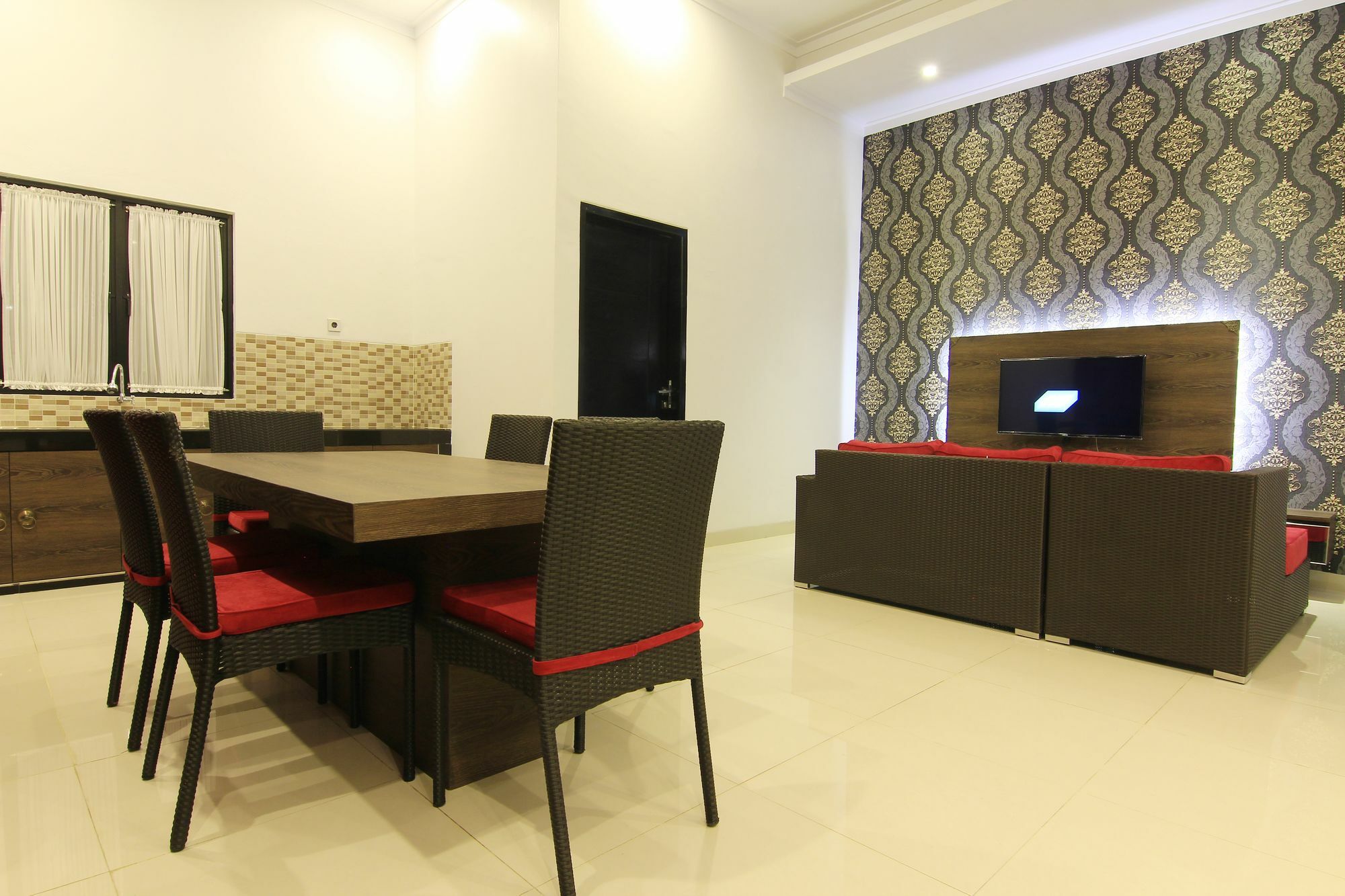 The Baliview Luxury Villas & Resto Pekanbaru Exterior photo